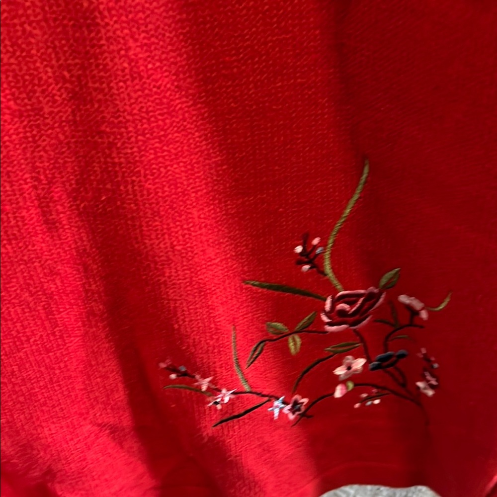 YiLin Women’s Red Embroidered Sweater Cardigan size L - Picture 5 of 7